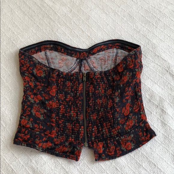 ⭐️ Zip-up Corset Style Strapless Crop Top - Picture 5 of 7